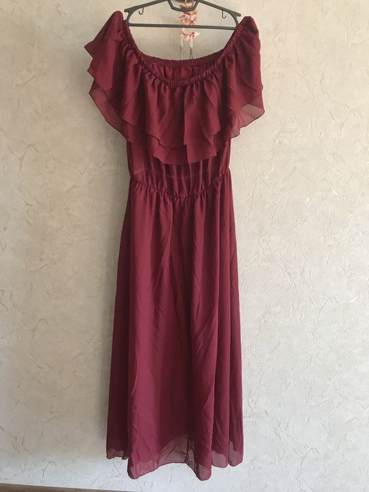 Сукня бордо