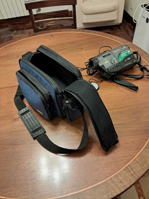 Maquina filmar antiga com pouco uso