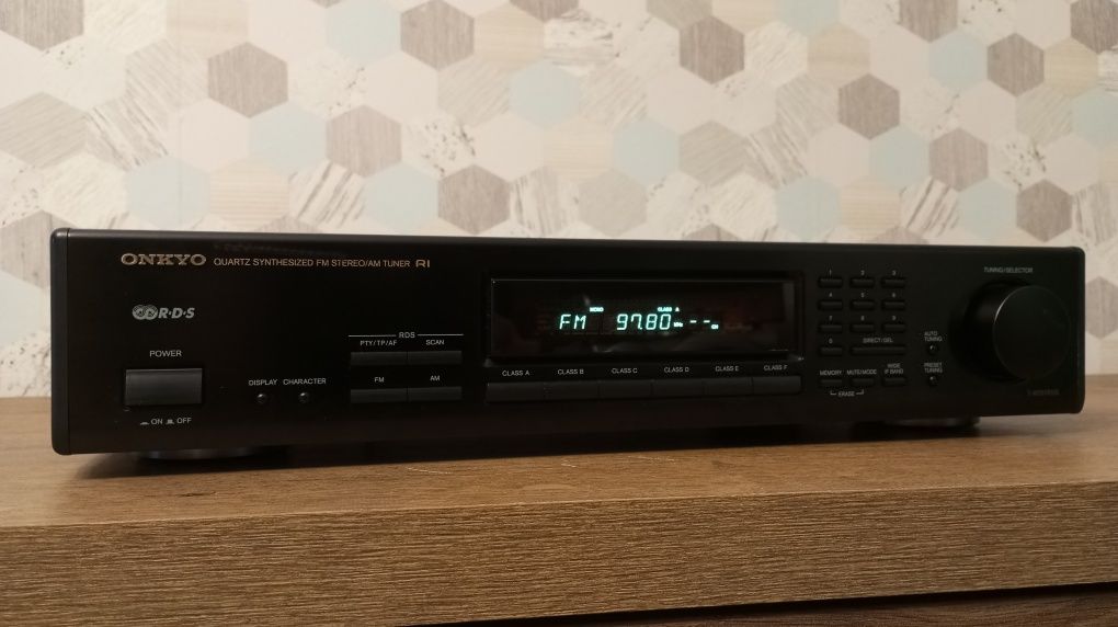 Tuner radiowy Onkyo T-4051RDS