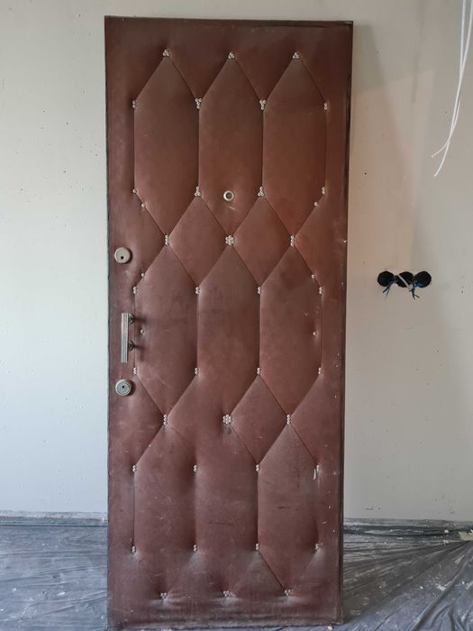 Дверь входная деревянная 800 х 2000