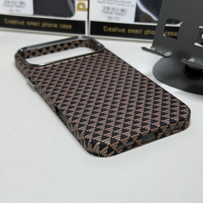 Чехол айфон 17 про макс карбоновый. Чохол iphone 17 pro max карбоновий