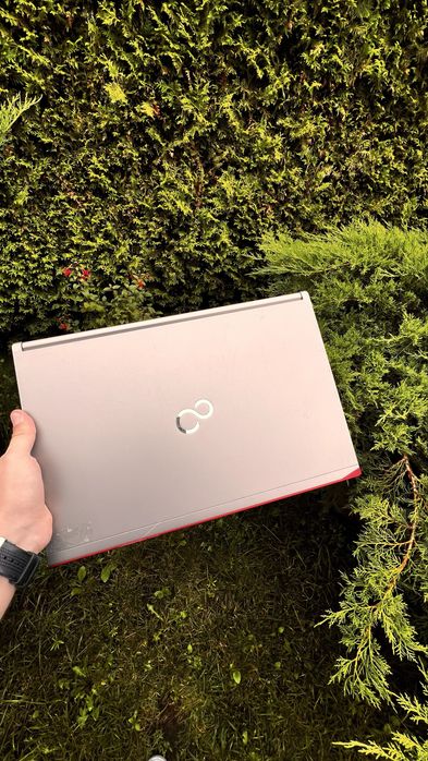 Fujitsu Lifebook E756 i5-6300U 8GB DDR4 SSD 256GB 15.6”