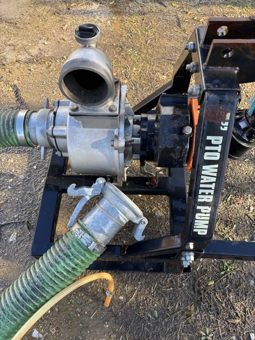 Bomba de agua para trator