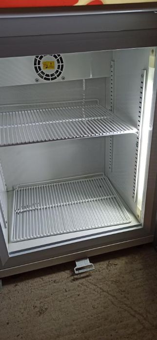 Морозильна вітрина