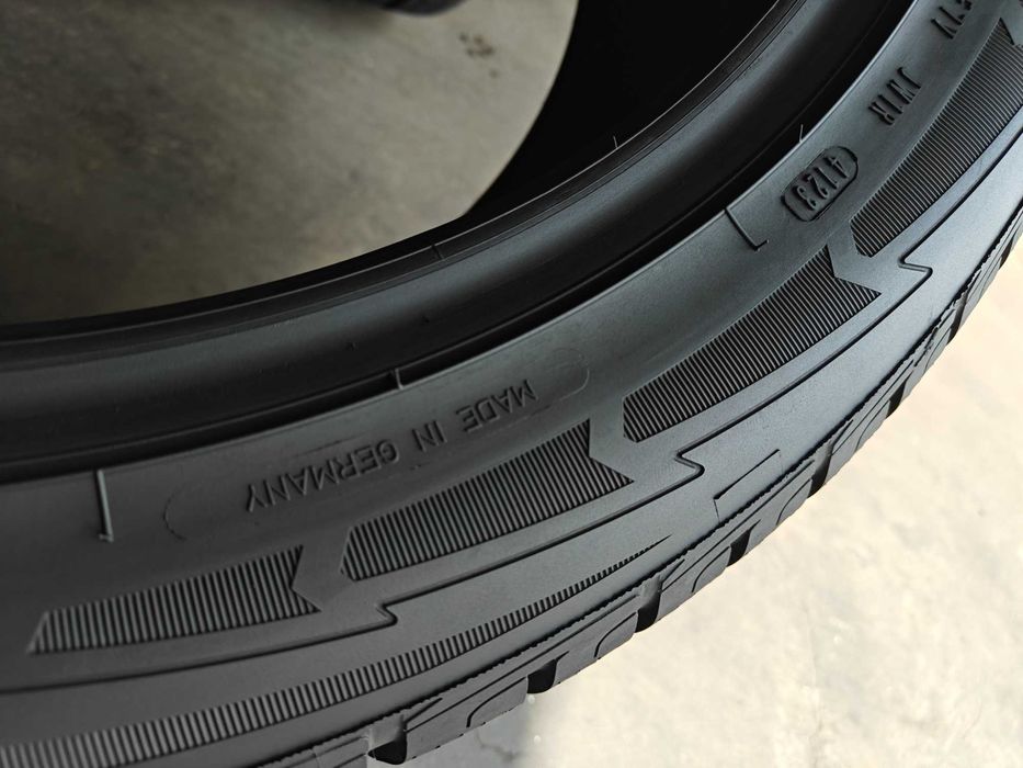 Goodyear UltraGrip Ice SUV зимові шини R20 275/45