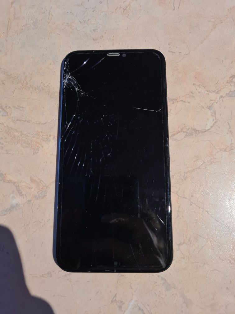 Wyświetlacz iPhone 11 okazja