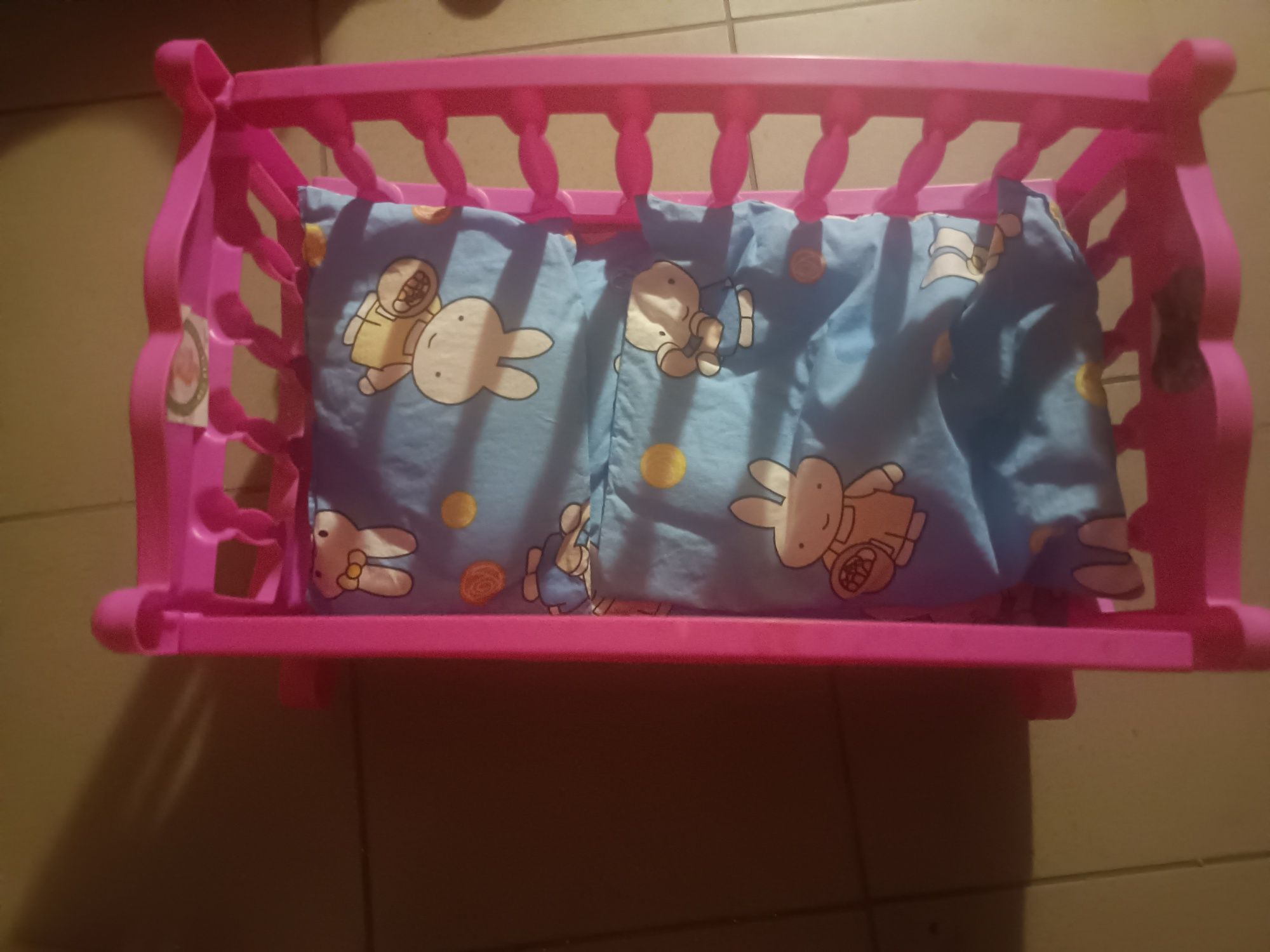 Łóżeczko dla lalek