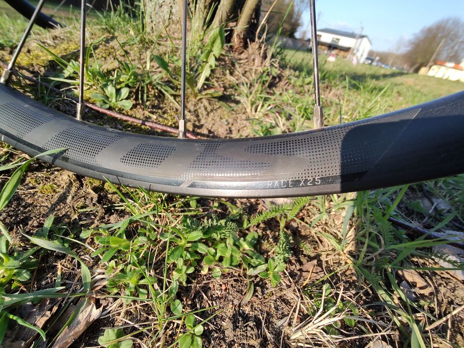 Koła Syncros Race X25 disc 28' przygotowane pod mleko