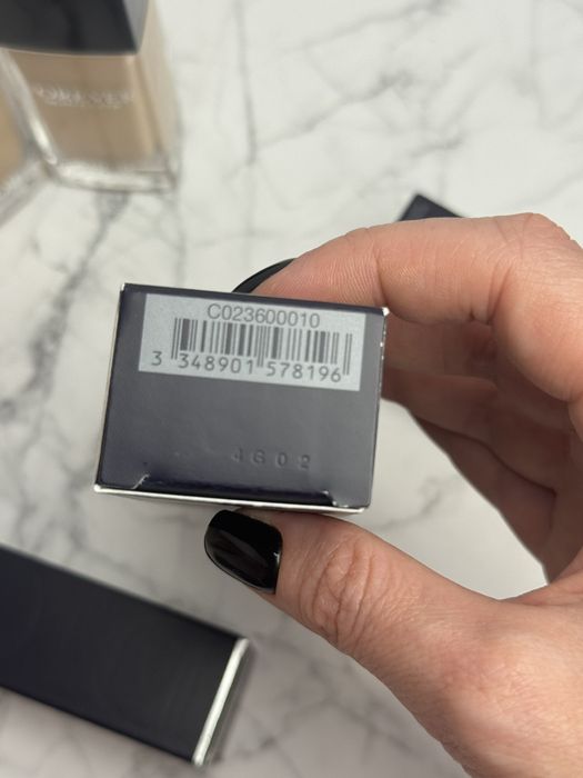 Тональний крем Dior Scin Glow 1N