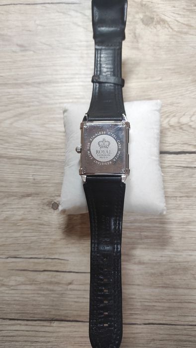 Годинник Royal London