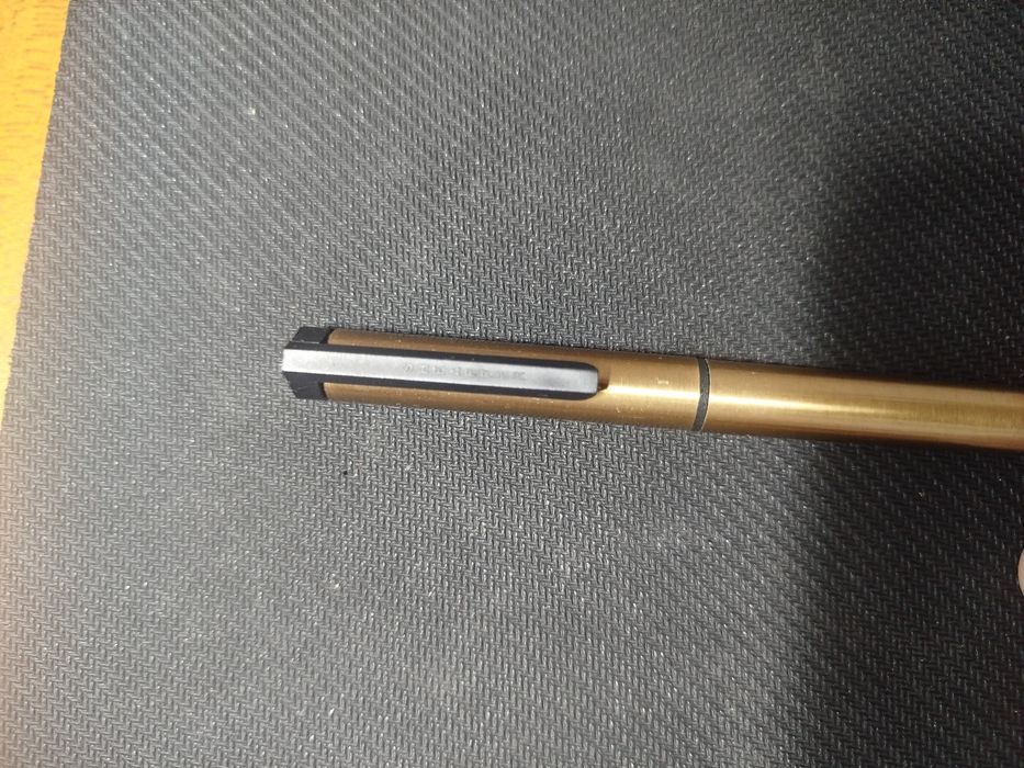 Caneta sheaffer dourada