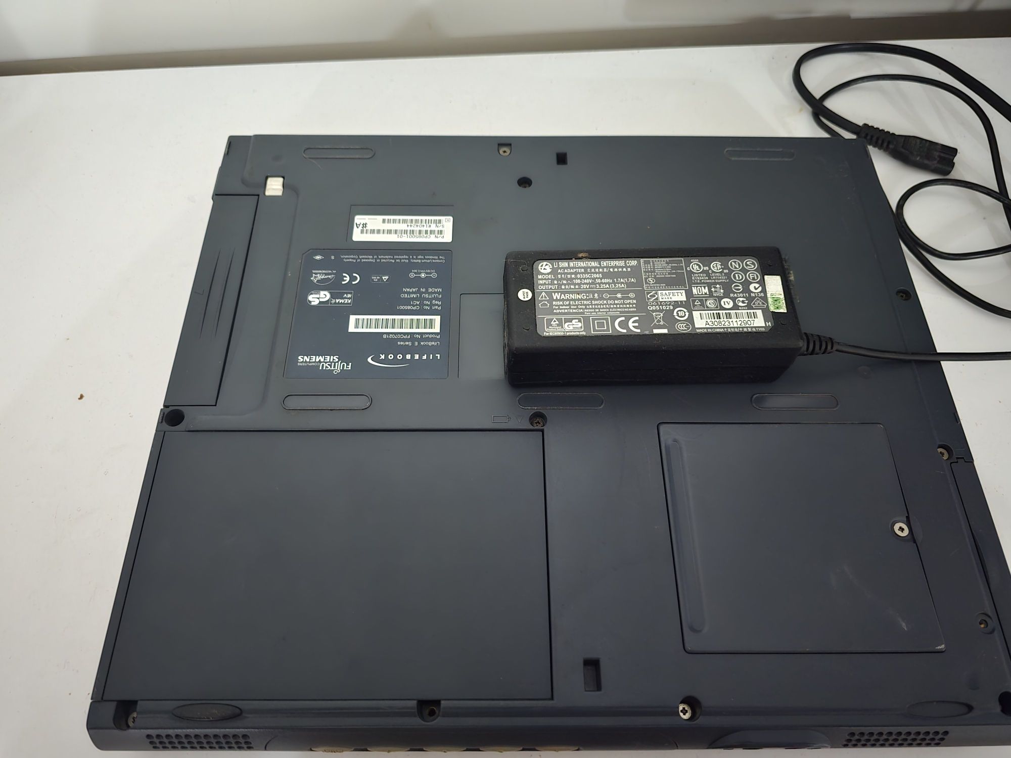 Fujitsu Siemens lifebook e-6575 retro