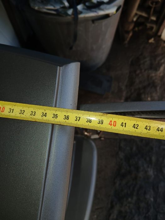 Vendo salamandra a lenha, de ferro fundido. Completamente nova.