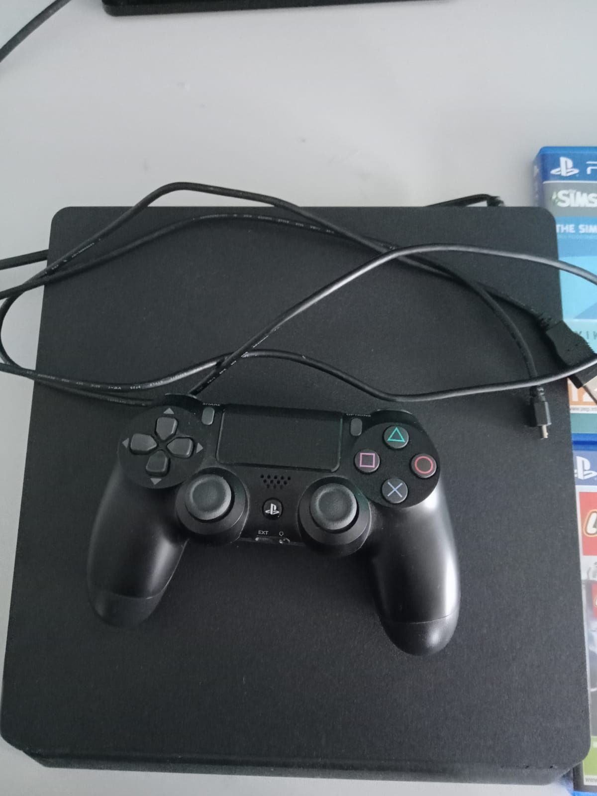 Konsola Ps4 Slim