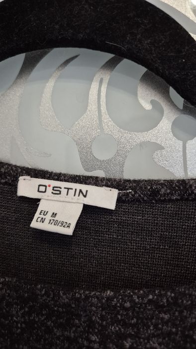 Сукня з вишивкою та пайєтками