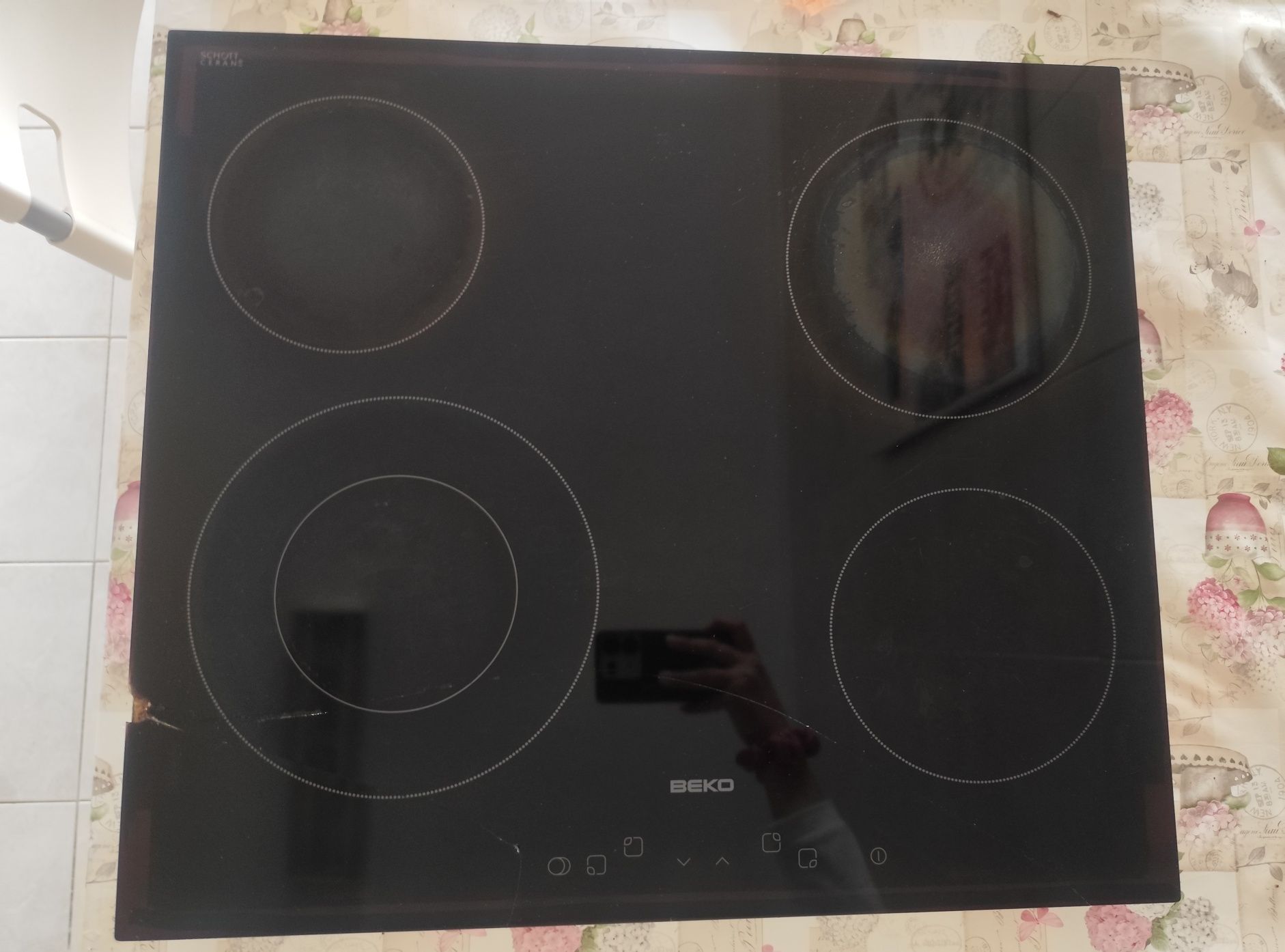 Placa vitrocerâmica Beko partida