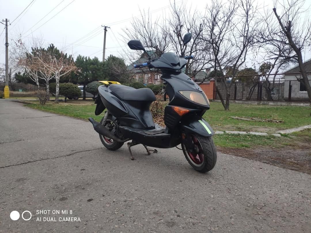 Продам скутер мопед 150 кубов