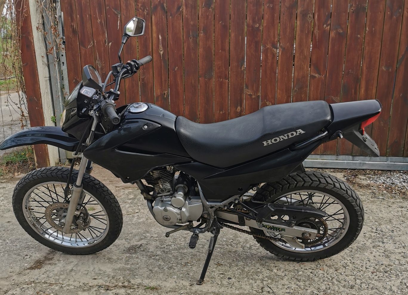 Honda XR 125. Rok 2005