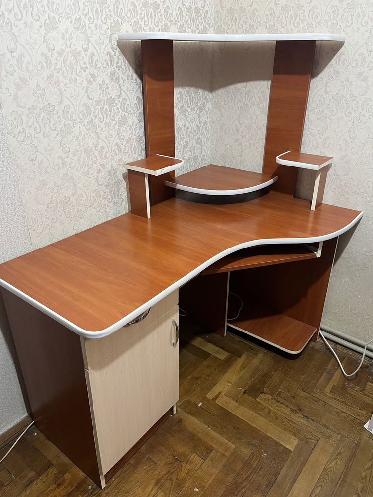 стіл письмовий компʼютерний б/у
