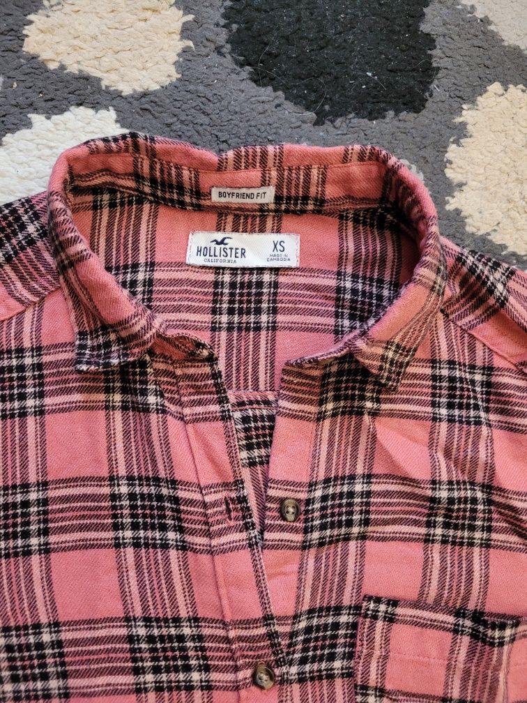 Różowa koszula w kratę Hollister