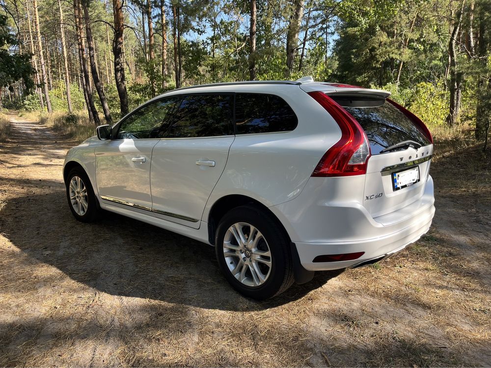 Продам автомобіль VOLVO XC60 Т5