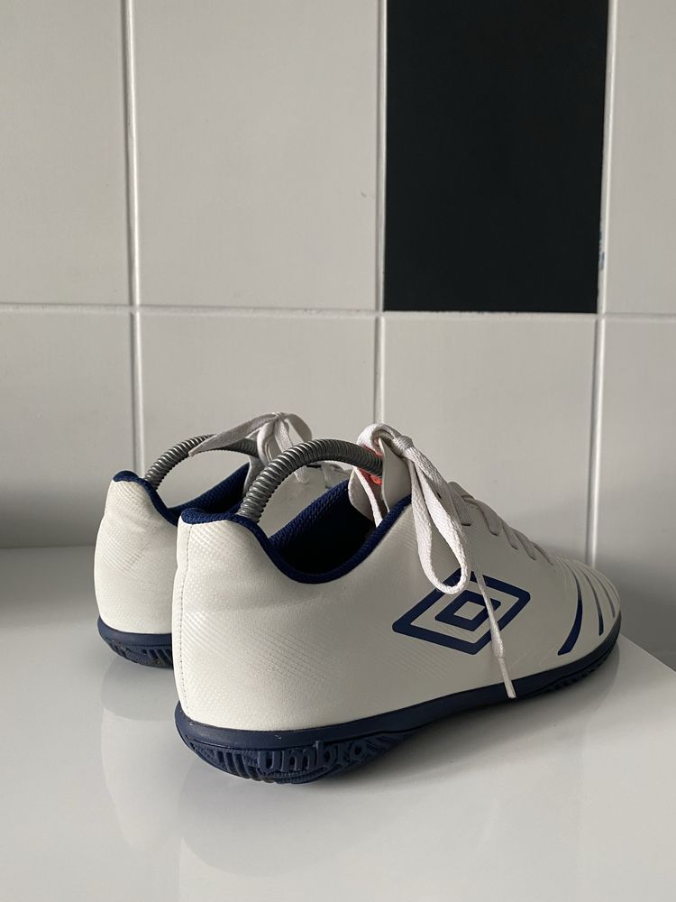Buty halówki umbro