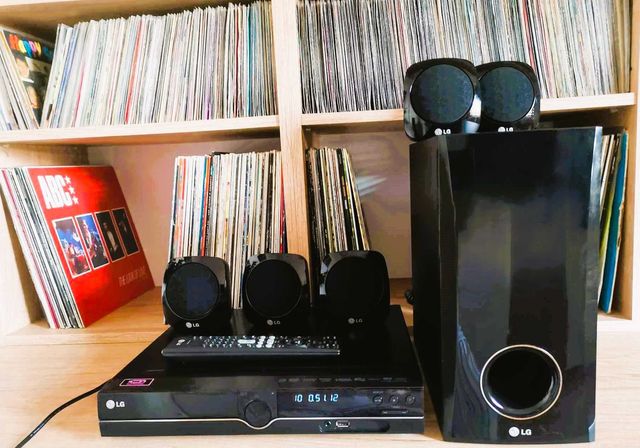 Kino Domowe LG  HT355 SD.