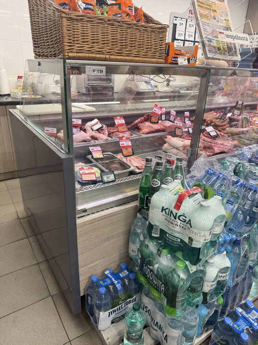 Witryna chłodnicza COLD 4,5 m – sprawna, zadbana, gotowa do pracy
