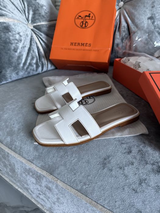 Белые шлепки люкс бренд