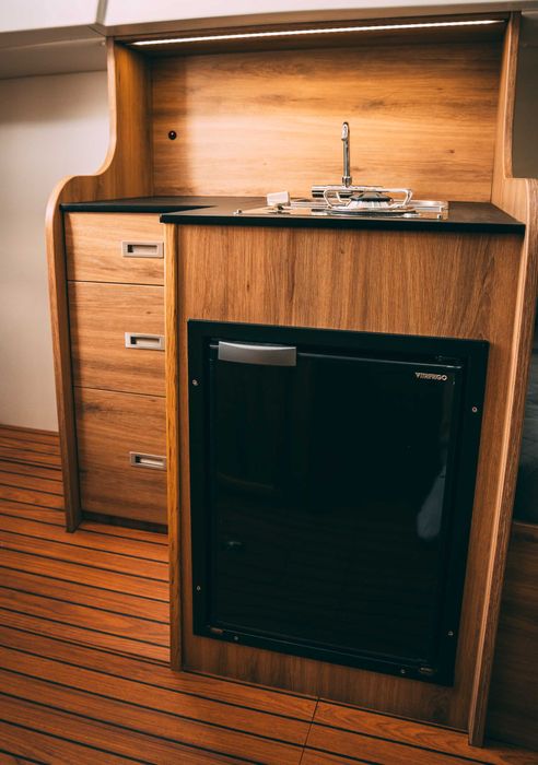 Motorówka Sanat 22 + 115 KM czarter wynajem łodzi jachtu patent Mazury