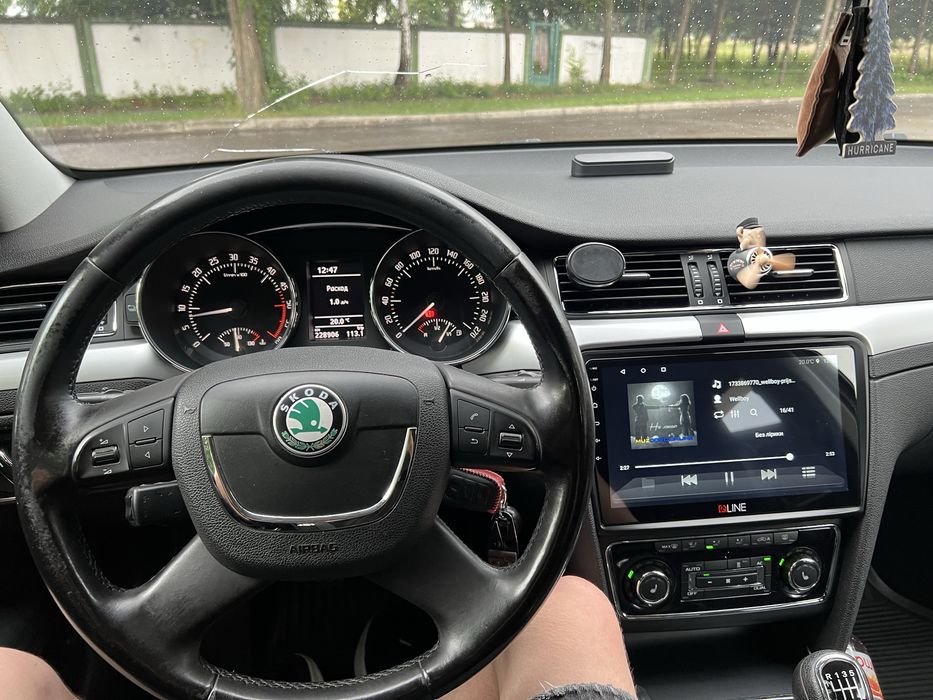 Авто Шкода суперб 2 2011р 2.0Д