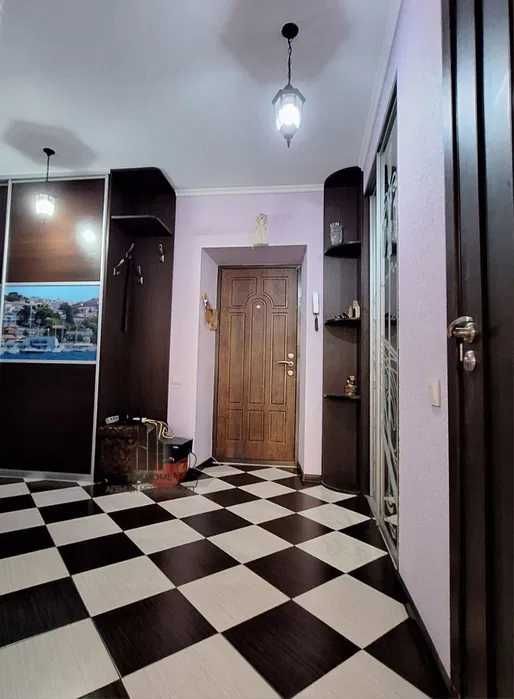 Продаж 2-кімнатної квартири в ЖК Софія сіті по вул. Миру 36