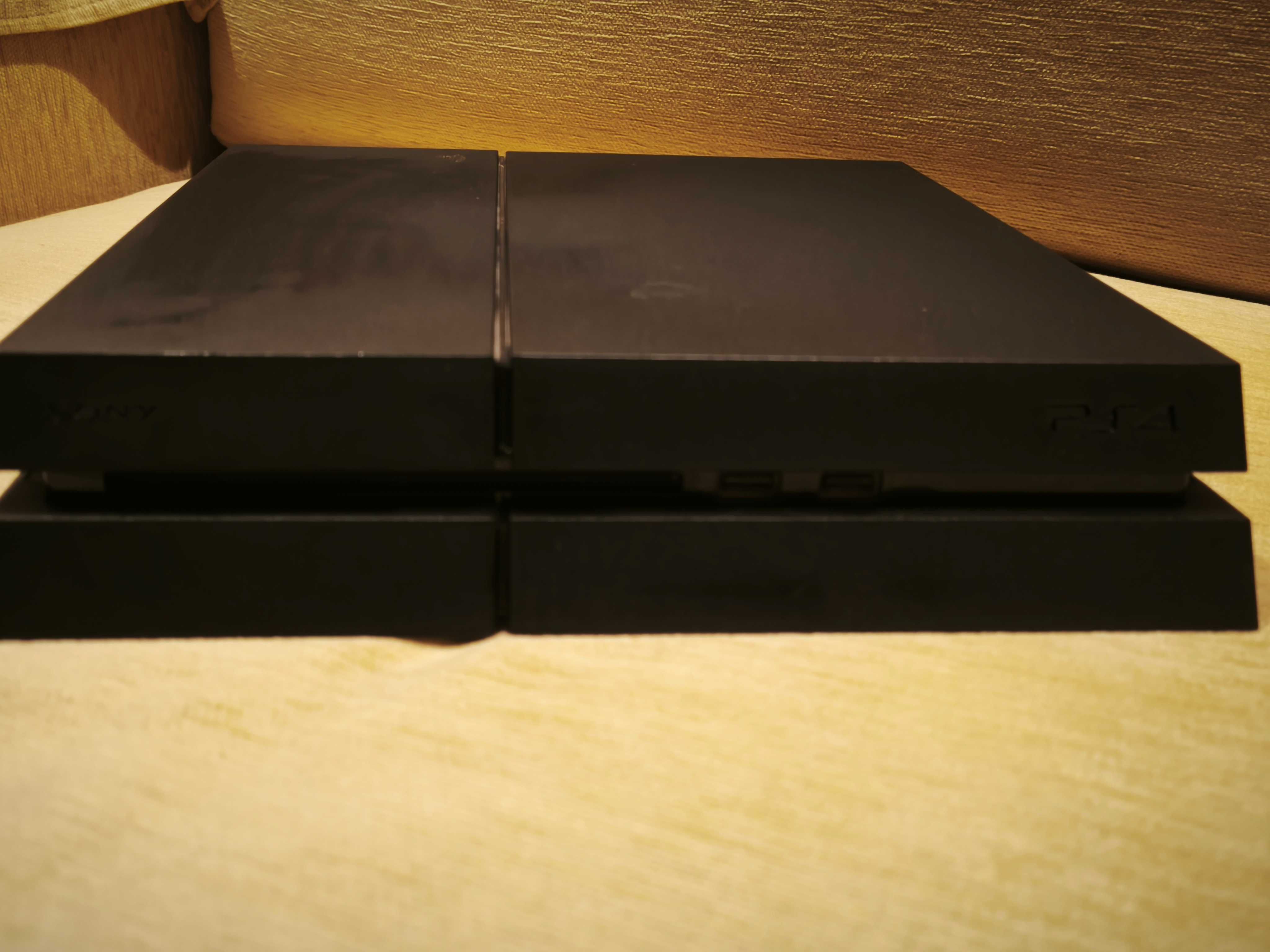 PS4 com 1Tb, Comando e jogos