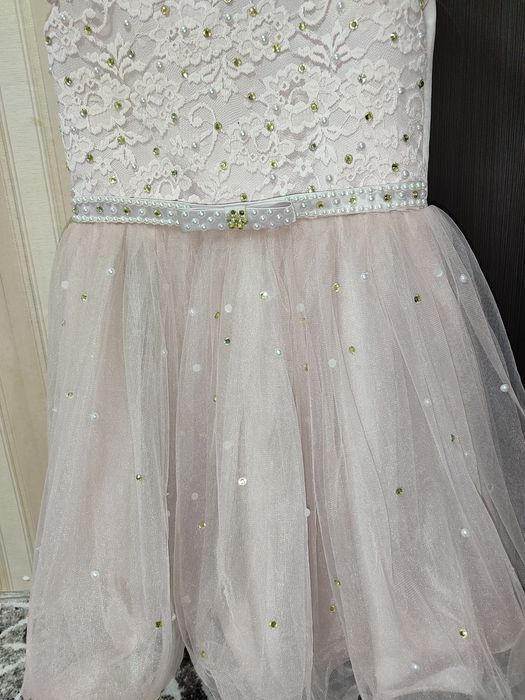 Плаття майже нові,один раз одягнутна фотосесію