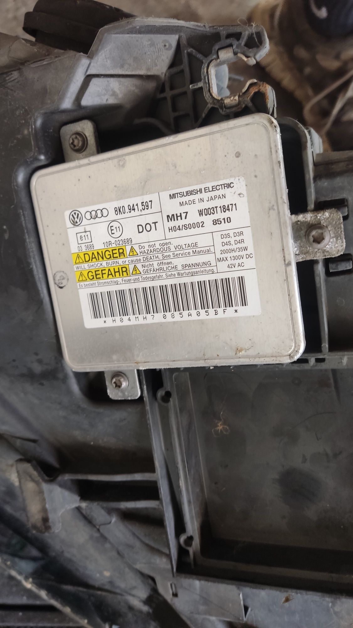 Lampa przód przednia prawa audi A5 8t Xenon