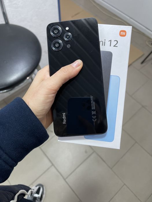 Смартфон Xiaomi Redmi 12 8/256GB NFC