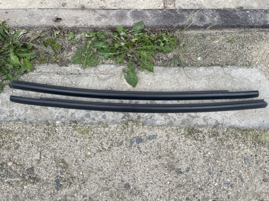 Молдинг планка задніх дверей renault zoe