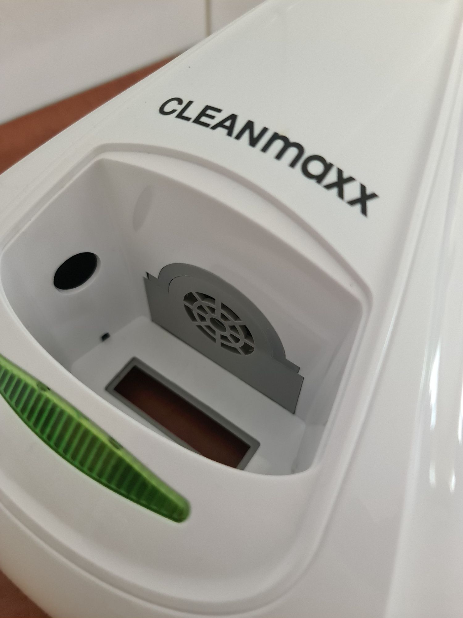 Odkurzacz ręczny CLEANmaxx  do roztoczy