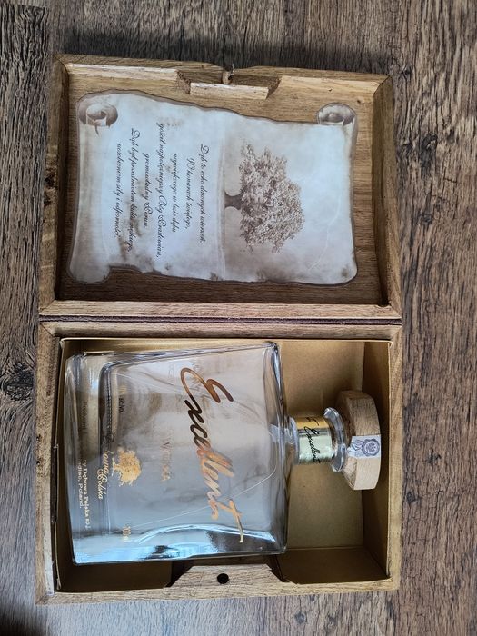 Skrzynka i karafka 0.7 l