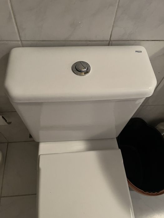 Conjunto de louça de casa de banho