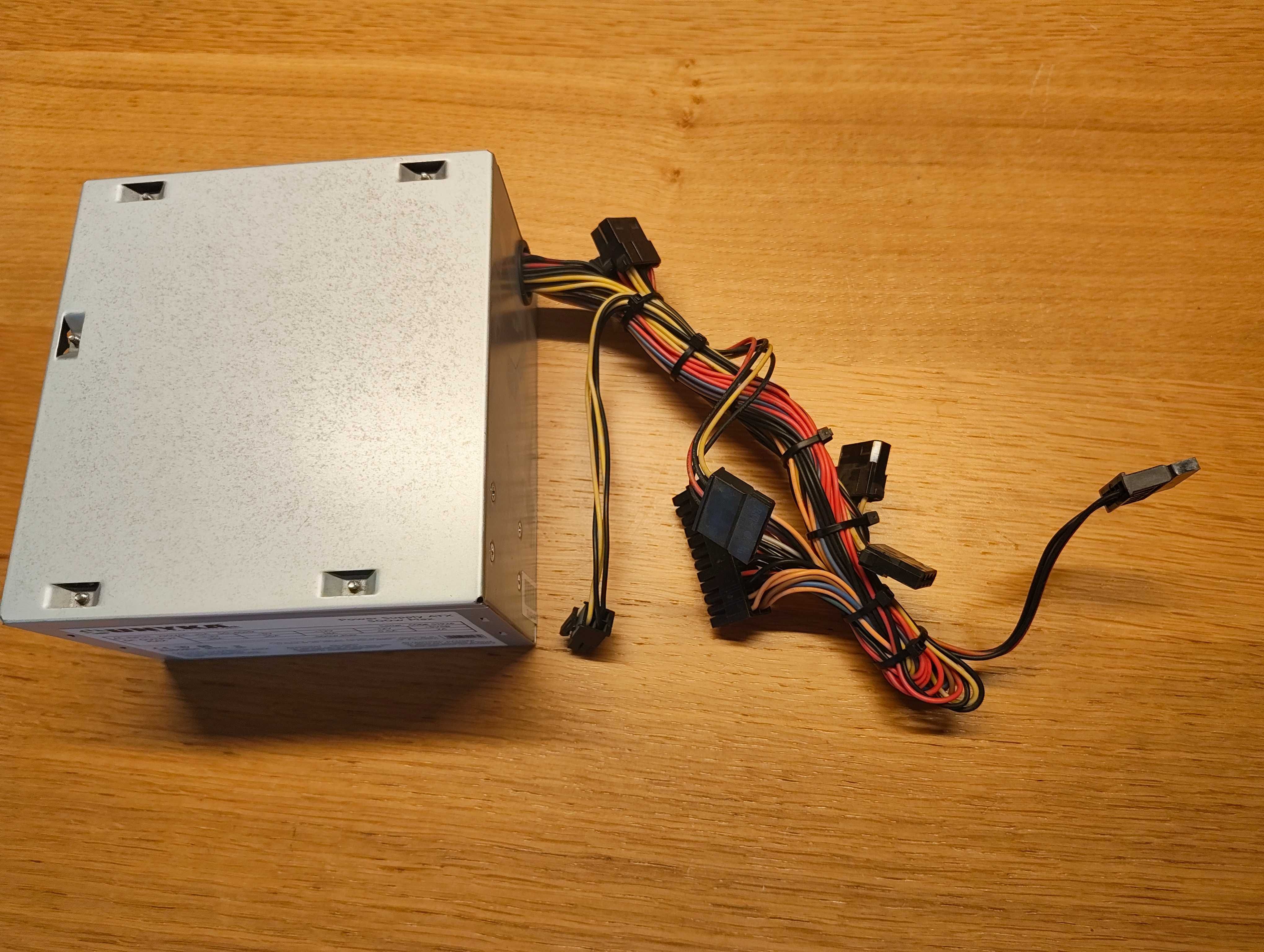 Fonte de Alimentação ATX Unyka 500W
