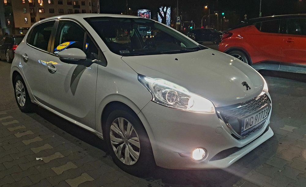 Peugeot 208 benzyna