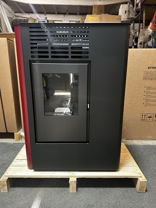 Piecyk na pellet Nella 9 kW z dystrybucją DGP + pilot