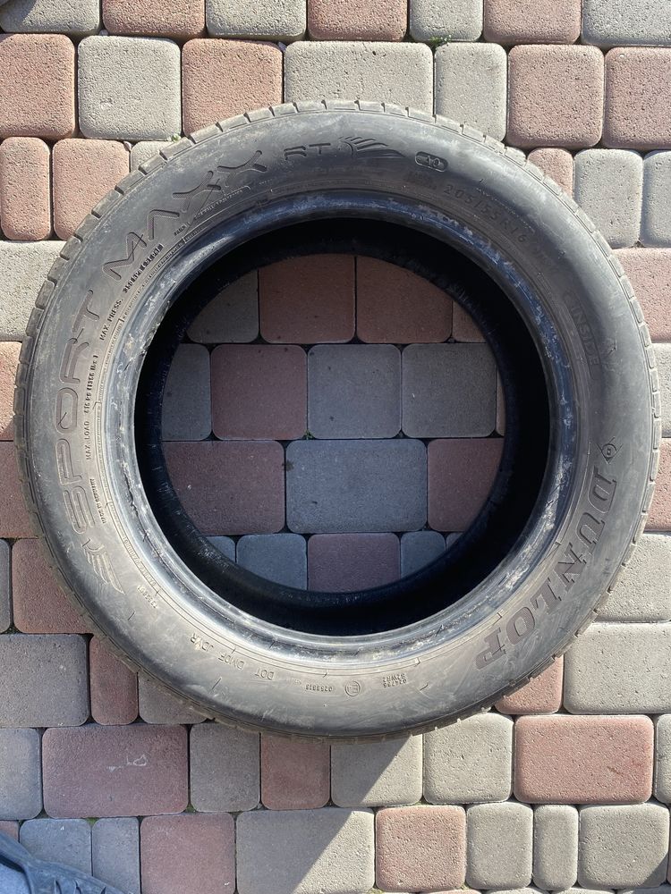 Продам комплект  шин 205/55 R16
