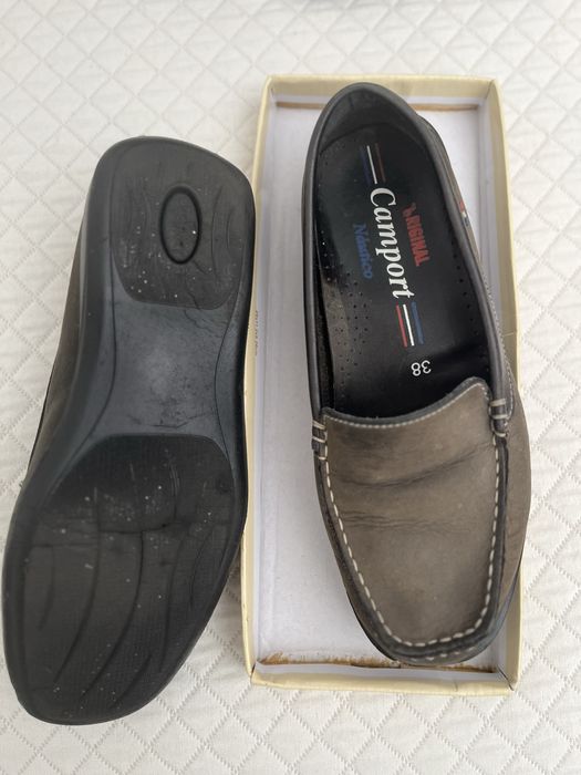 Sapatos mocassin toupeira, muito estimados