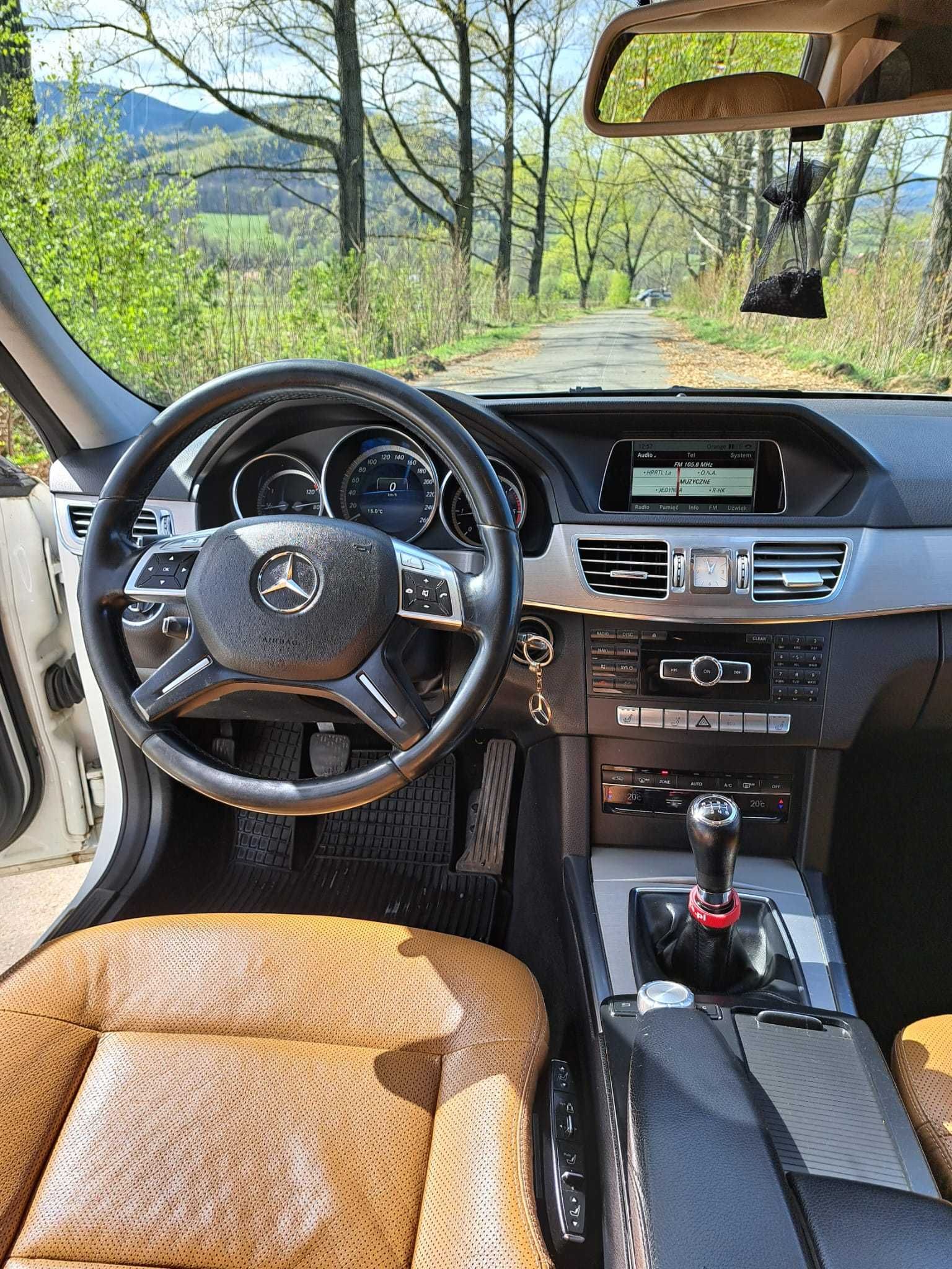 Sprzedam Mercedes Benz E 200