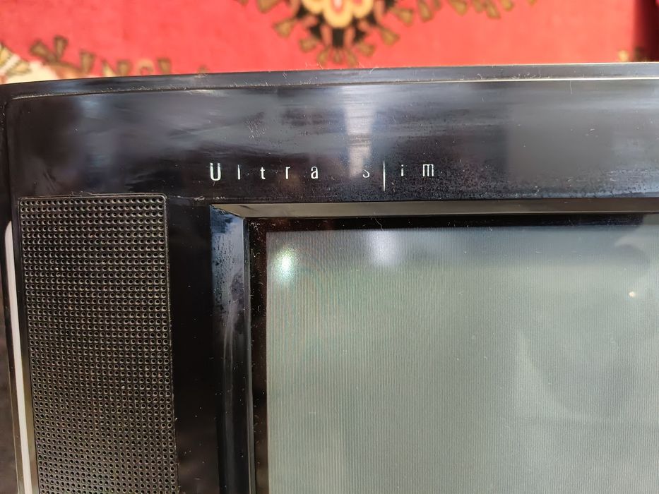 Продам телевизор LG 14SA2RB-T2