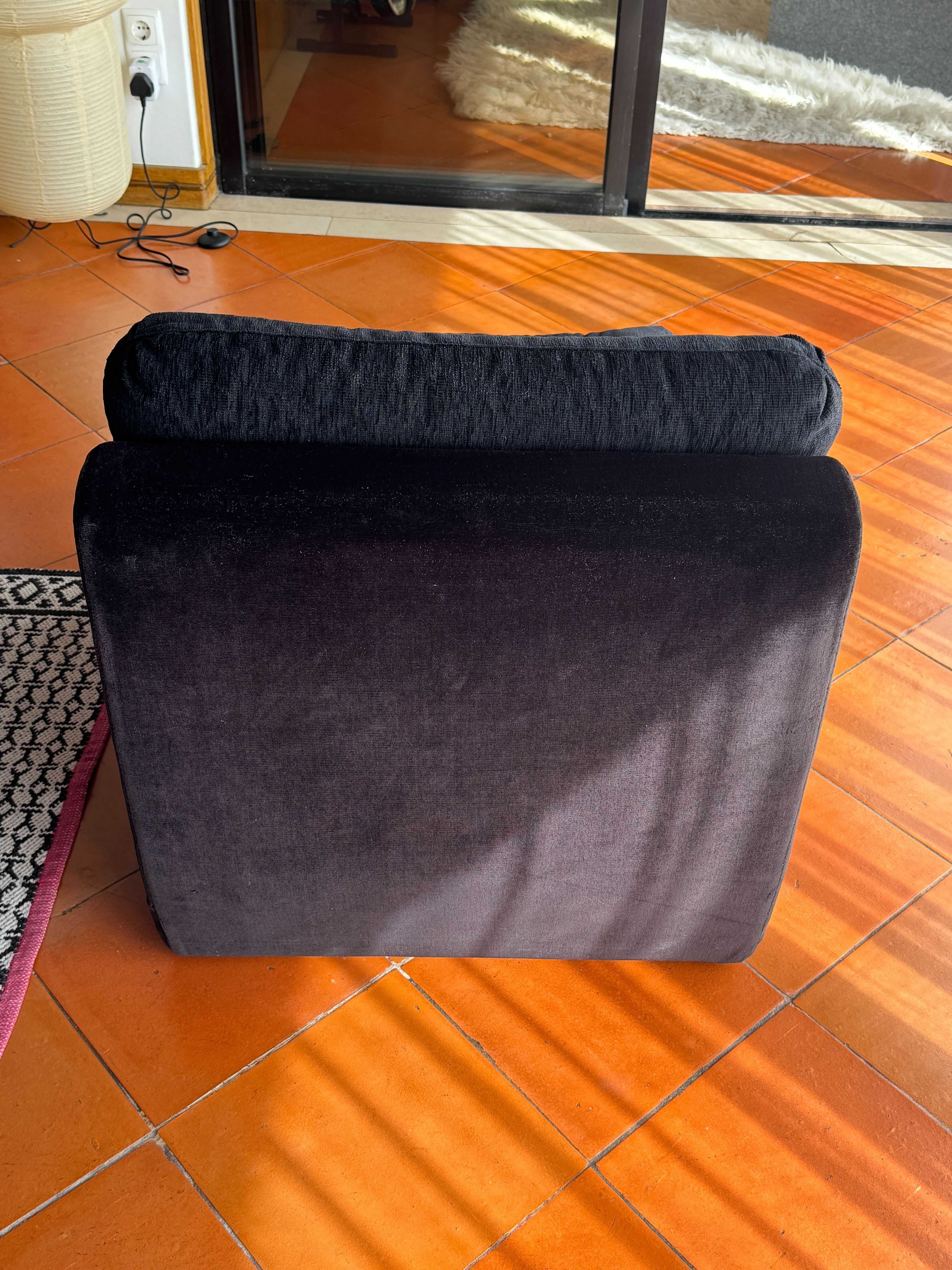 Sofá vintage de um lugar/Vintage single seater sofa
