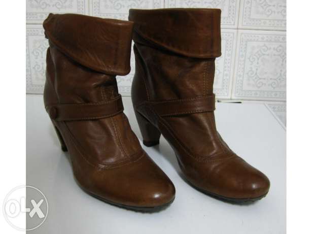 Botas de Senhora em Pele Genuina T/36