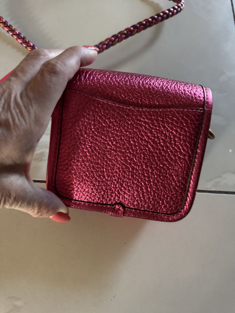 гарна сумочка від coach